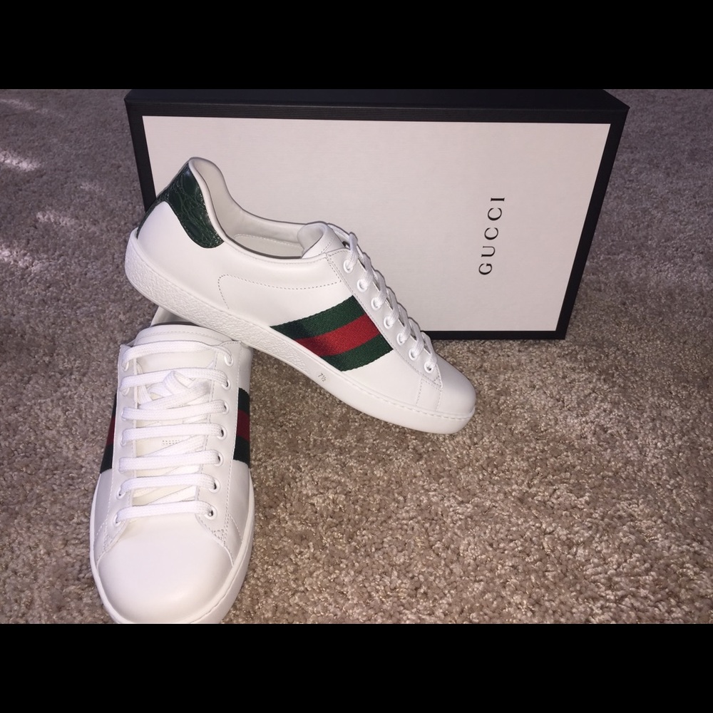 Men’s Gucci Ace tennis shoes!